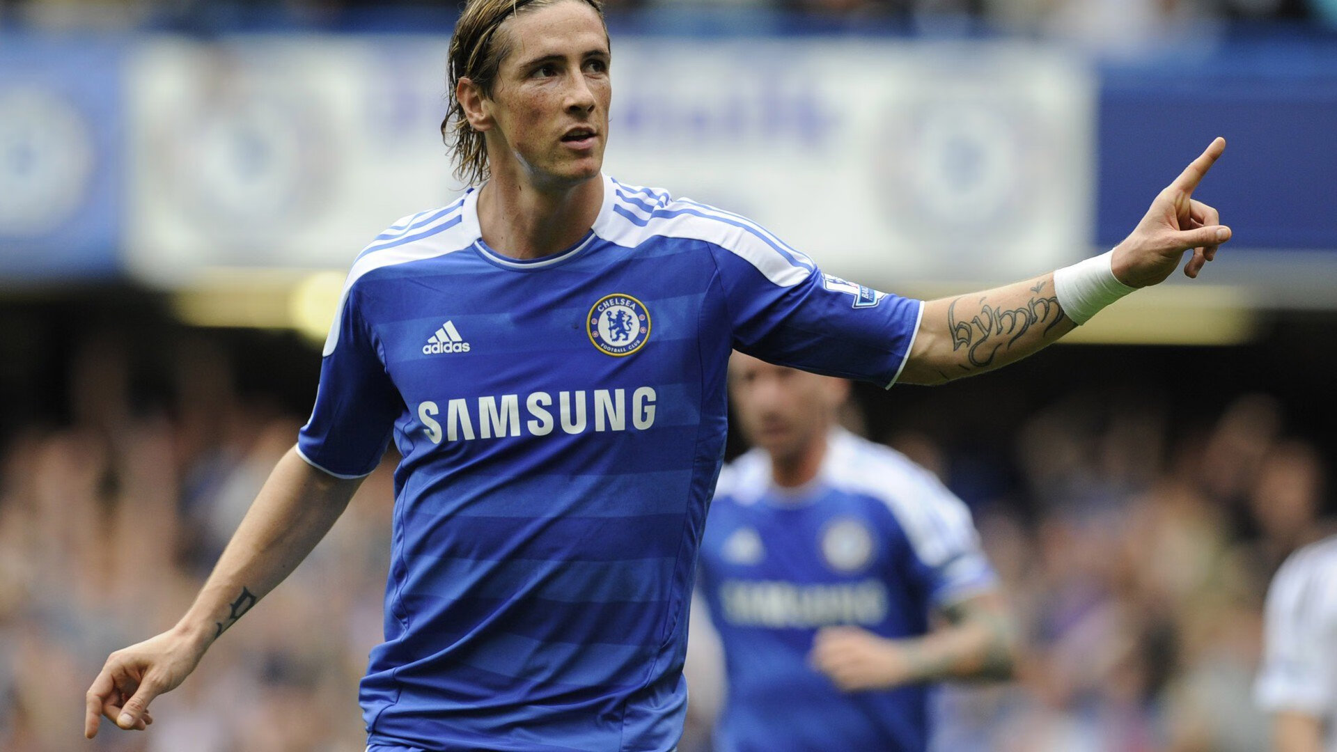 kaiyun电竞-英超经典战役:多次领先后逆转的足球奇迹,英超名场面